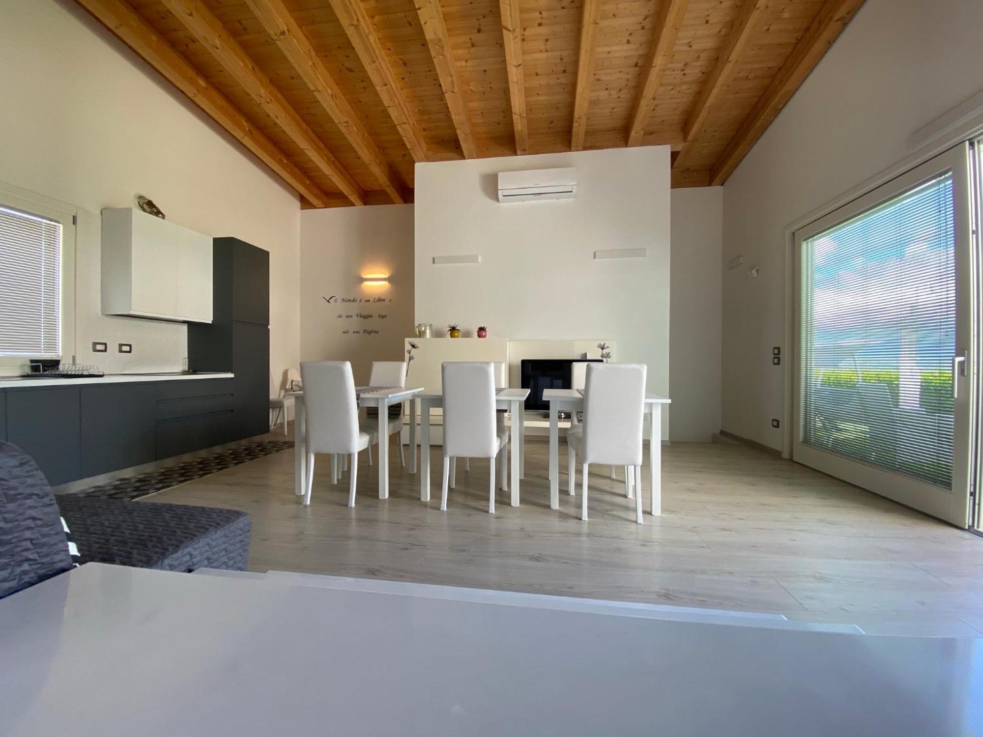 Thevilla Silvi Marina